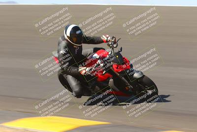 media/Oct-03-2022-Moto Forza (Mon) [[5f077a3730]]/Intermediate Group/Session 2 (Bowl)/